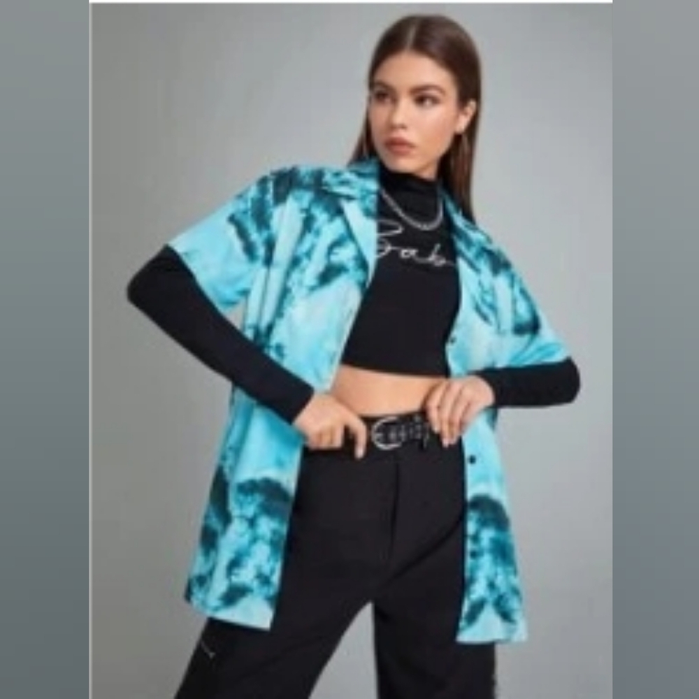 ROMWE Blue and Black Tie-Dye Button Down Shirt